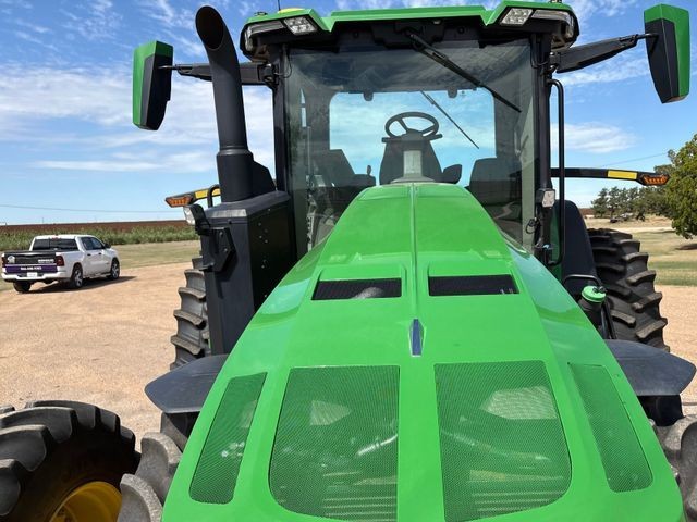 2020 John Deere 8R250 MFWD