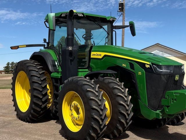 2020 John Deere 8R250 MFWD