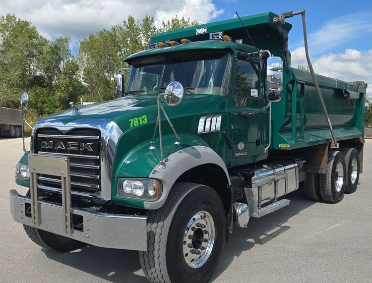 2018 Mack GU713