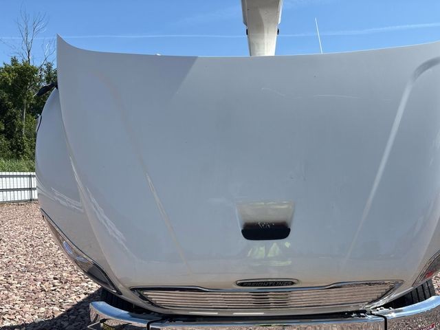 2023 Freightliner Business Class M2